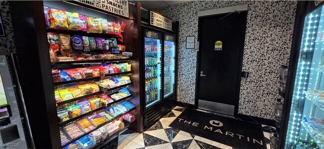 Building Photo - 4471 Dean Martin Dr