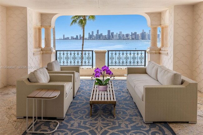 Building Photo - 5245 Fisher Island Dr