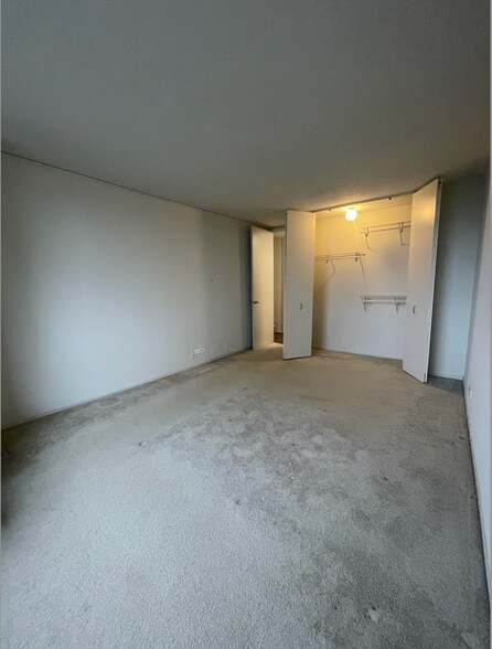 Building Photo - 1122 N Dearborn St