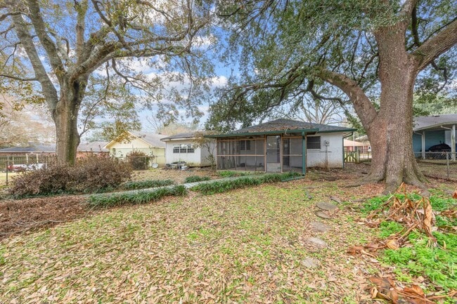 Building Photo - COMING APRIL 1ST!  NEWLY REMODELED HOME!