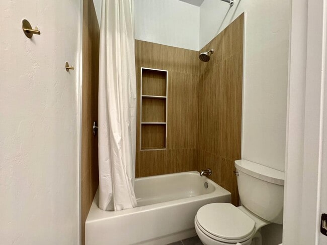 Building Photo - 13743 N High Mountain View Pl