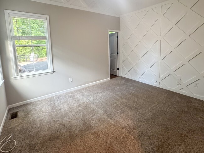 Building Photo - 308 Eastwood Dr
