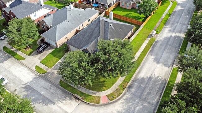Building Photo - 19227 Countryhills Ct