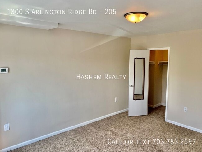 Building Photo - 1300 S Arlington Ridge Rd