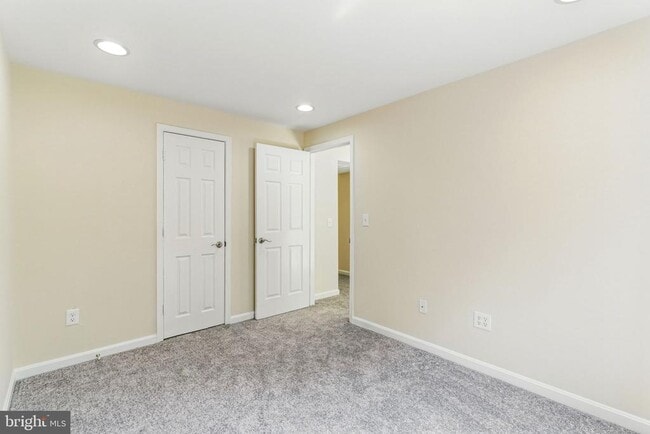 Building Photo - 505 Knollwood Ct