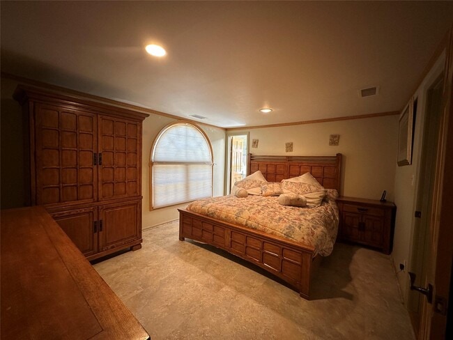 Building Photo - 60 Parkside Dr