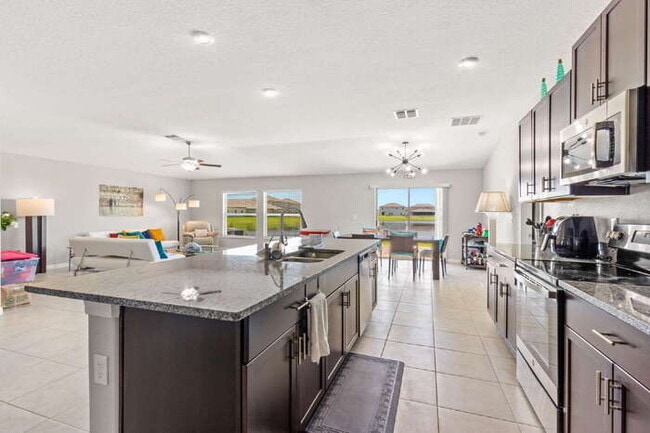 Building Photo - Like New Home For Rent In Creek Preserve!