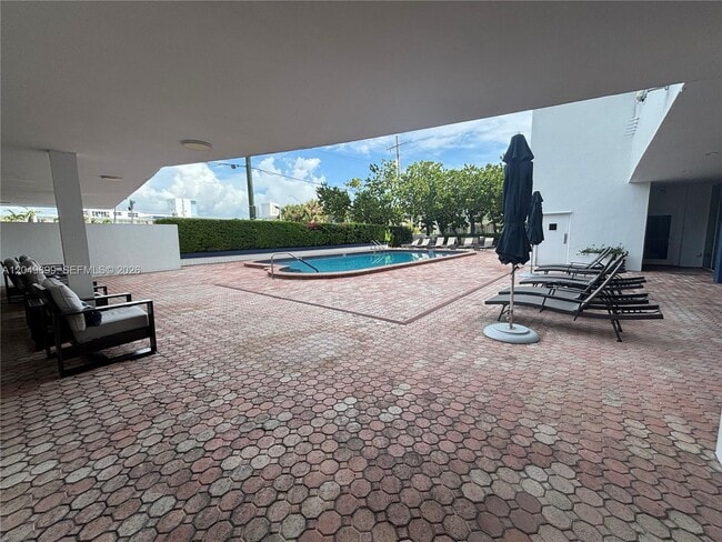 Building Photo - 6450 Collins Ave