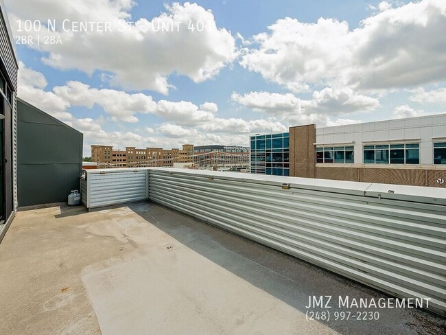Building Photo - 100 N Center St