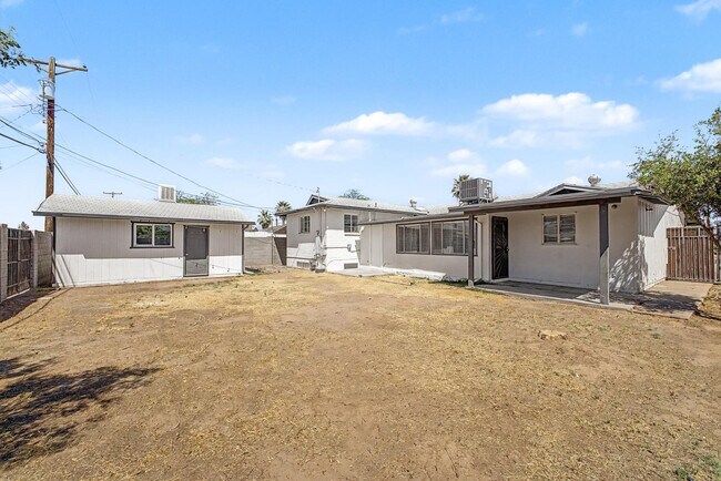 Building Photo - 3519 W Orchid Ln