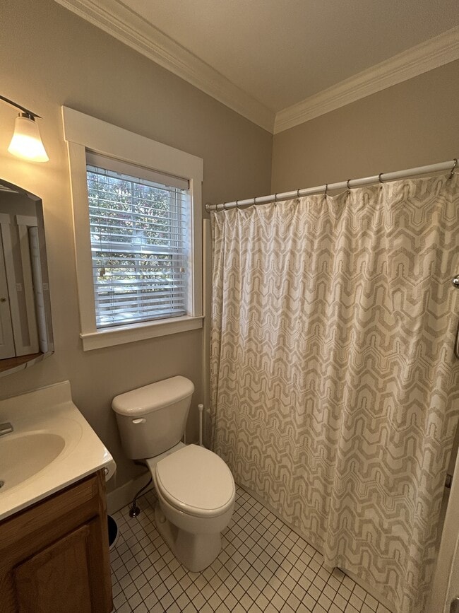 Building Photo - 2805 3rd St