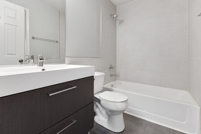 Building Photo - 2211 Waterleaf Ct