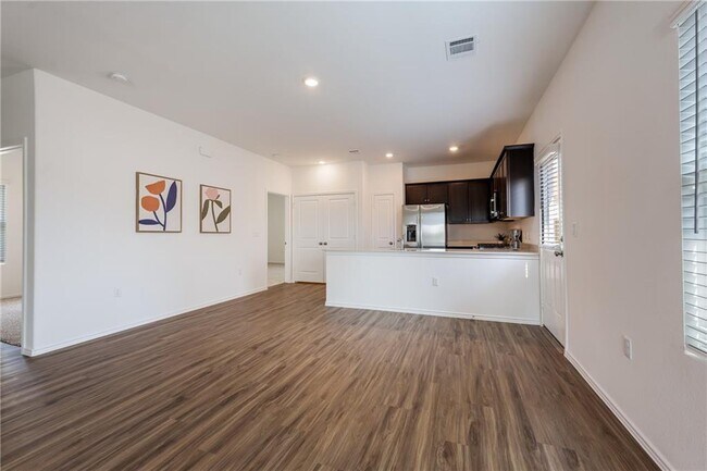 Building Photo - 5920 Eden Dr