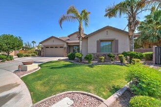Building Photo - 4221 S Danyell Dr