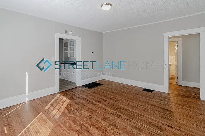 Building Photo - 1612 Fulton Ave SW