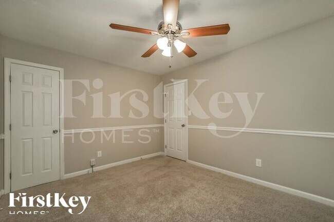 Building Photo - 367 W Paulding Blvd