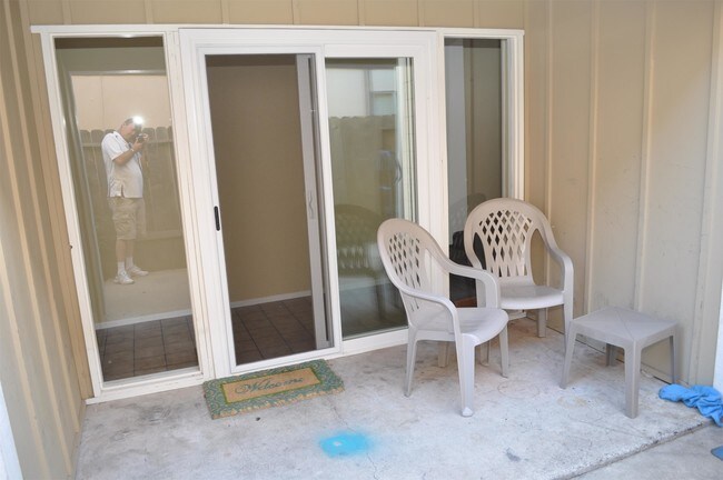 Building Photo - 6692 Trigo Rd