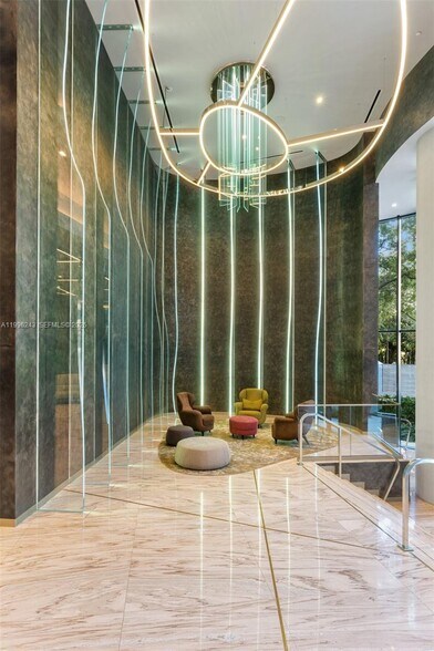 Building Photo - 1000 Brickell Plz