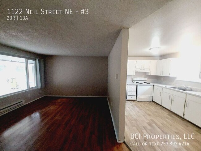 Building Photo - 1122 Neil St NE