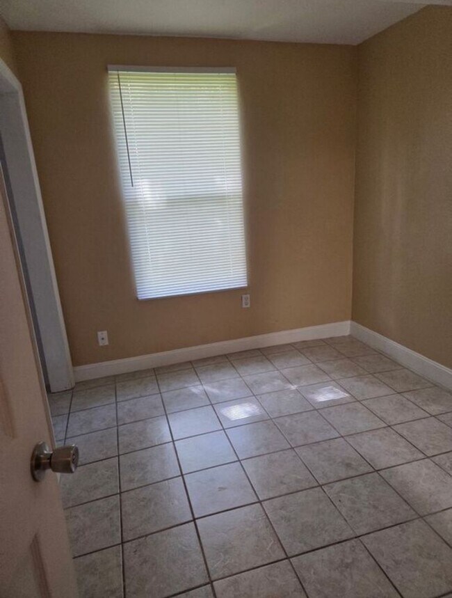 Building Photo - Cozy 1 Bedroom for Rent