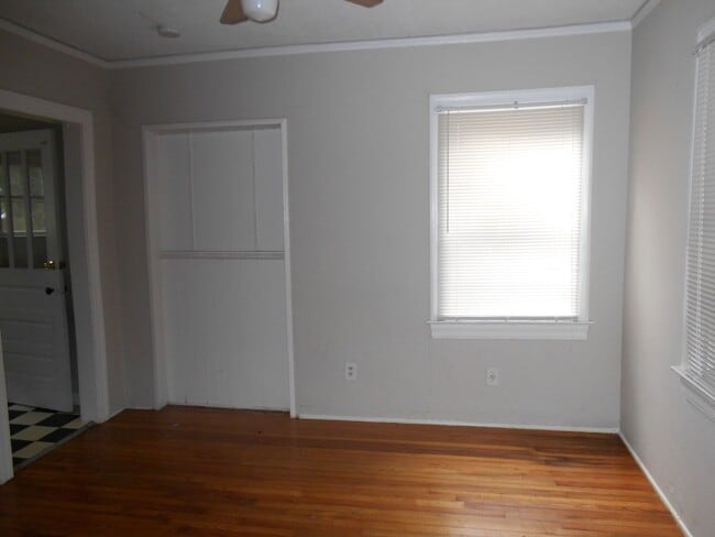 Building Photo - 100 Edwards St