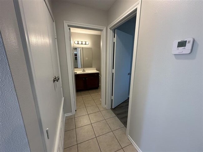 Building Photo - 17060 CR 191