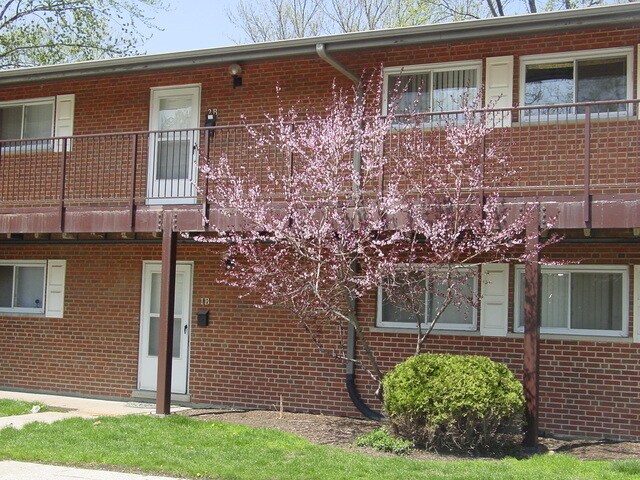 Primary Photo - 1810 W Hatherleigh Ct