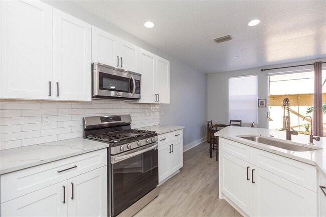 Building Photo - 10020 Tate Ln