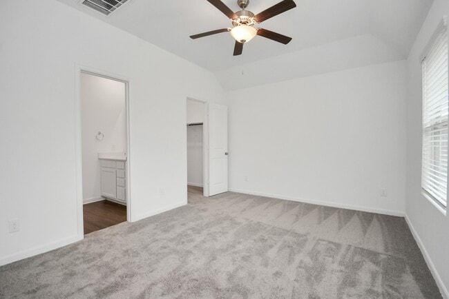 Building Photo - 15826 Menlow Bend Dr