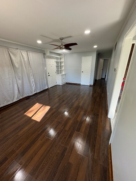 Building Photo - 437 Navajo St