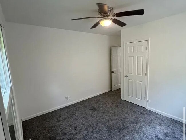 Building Photo - 210 N Lincoln Ave