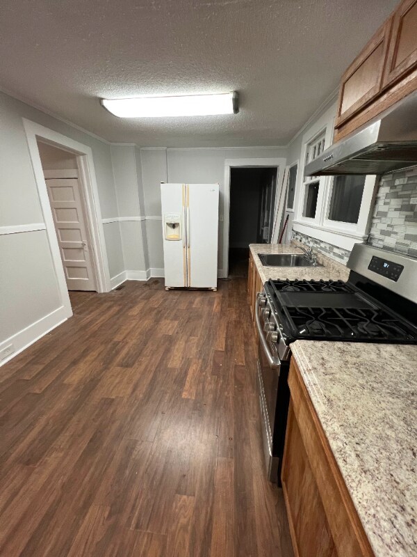 Building Photo - 3923 Carolina Beach Rd