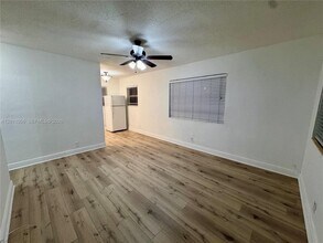 Building Photo - 2240 NE 171 St