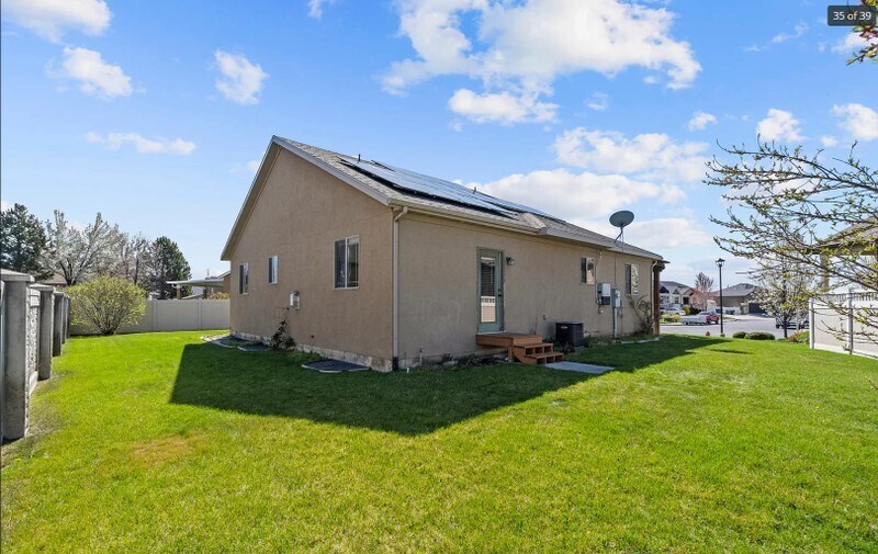 Building Photo - 568 S 360 E Cir