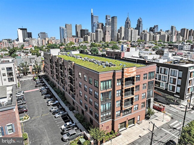 Building Photo - 600 S 24th St