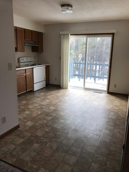 Building Photo - 5153 State Rd 17