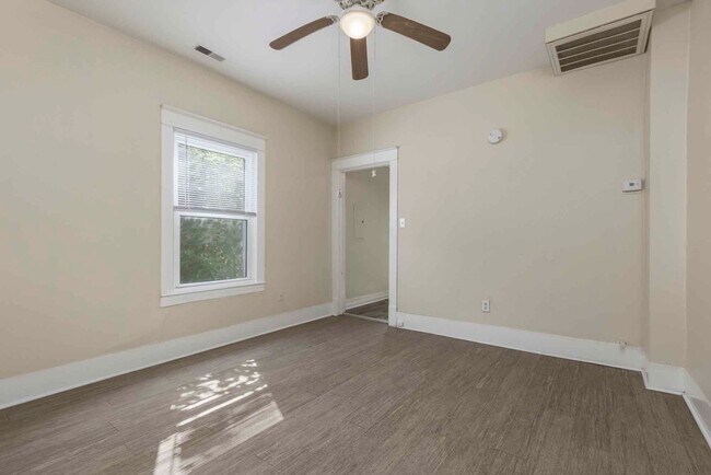 Building Photo - 730 M St