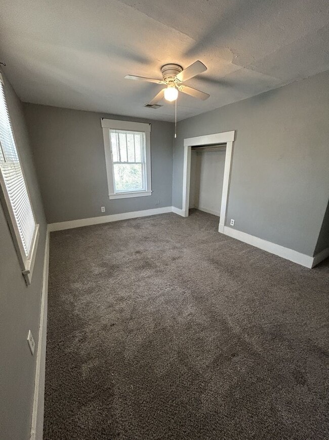 Building Photo - This One is a Stunner!  5br/3ba A MUST-SEE! - $1600/Mo!  Now Offering Short-Term Leasing!