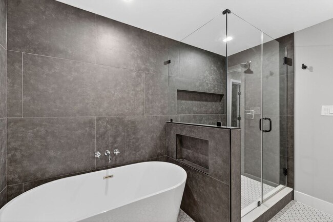 Building Photo - Available Now! Two Bed // Two Bath in Eckington!