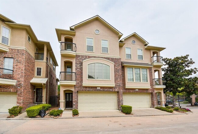 Primary Photo - 8004 Stoneyway Dr