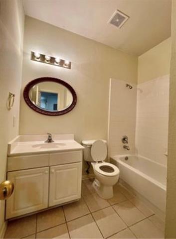 Building Photo - 6609 Amesbury Ln