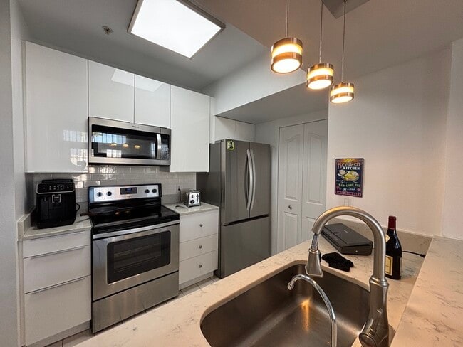 Building Photo - 770 Siena Palm Dr