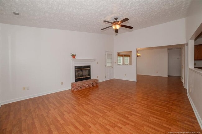 Building Photo - 6440 Brookshire St