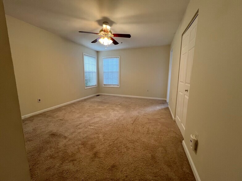 Building Photo - 13829 Bronco Pl