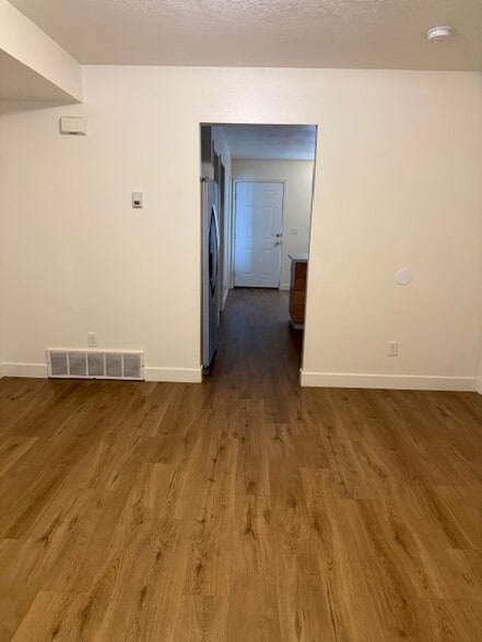 Building Photo - 416 W 400 N