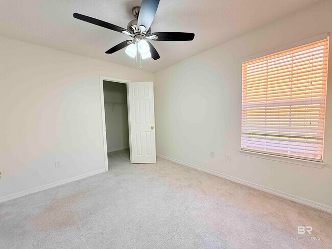 Building Photo - 7343 Franklin Square Ct