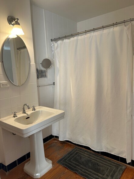 Building Photo - 6138 Vickery Blvd