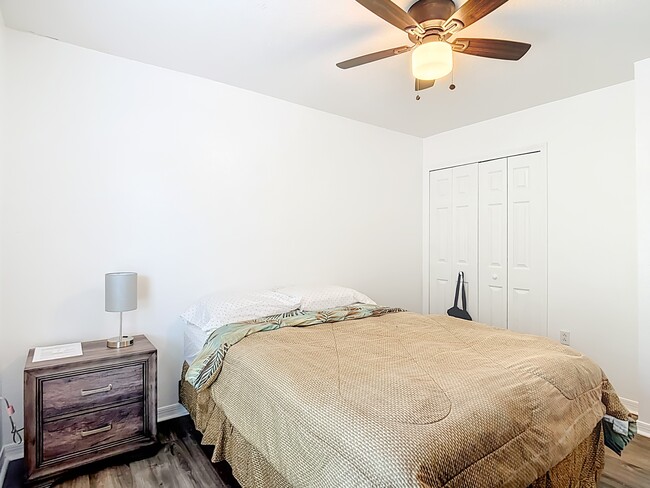 Building Photo - 9856 Ashburn Lake Dr