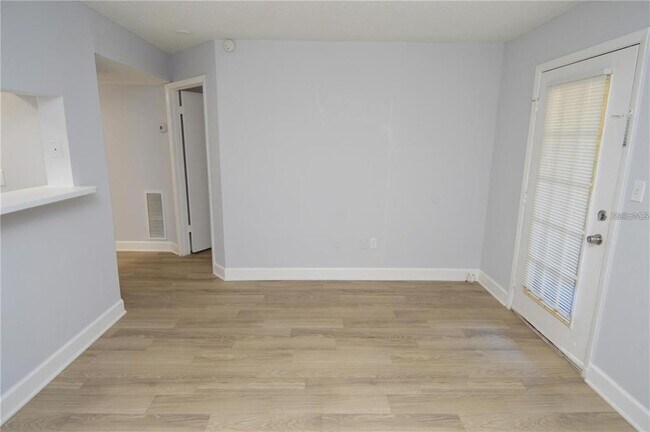 Building Photo - 8758 Mallard Reserve Dr