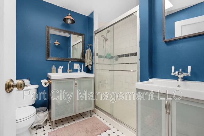 Building Photo - 210 S Bouldin St